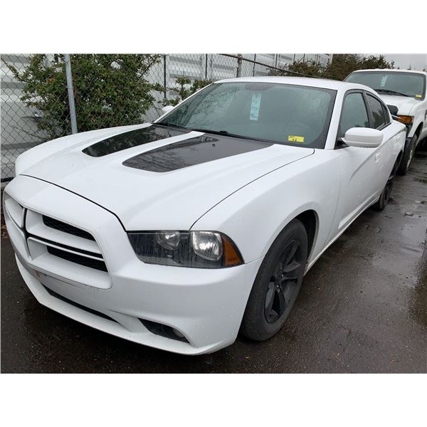 *R* 2013 DODGE/RAM CHARGER, 4DR SEDAN, WHITE, VIN 2C3CDXBG4DH619601,