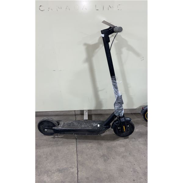 BLACK NO NAME ELECTRIC RIDE ON SCOOTER *NO KEYS, NO CHARGER, PARTS ONLY*