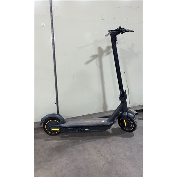 NINEBOT BLACK ELECTRIC RIDE ON SCOOTER *NO KEYS, NO CHARGER, PARTS ONLY*