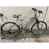 Image 1 : INFINITY MERCURY CUSTOM WHITE ON GOLD FRONT SUSPENSION ROAD BIKE