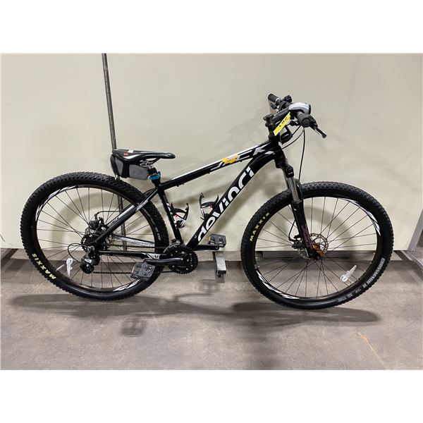 DEVINCI JACK GO 2 BLACK 16 SPEED MOUNTAIN BIKE FRONT SUSPENSION DUAL DISC BRAKES