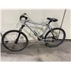 Image 4 : 2 BIKES: SUPERCYCLE COMMUTER SIX BLUE 6 SPEED VINTAGE TOUR BIKE & SILVER NO NAME 21 SPEED FRONT