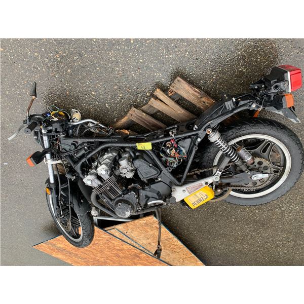 *R* 1982 HONDA MOTORCYCLE, *NOT ASSEMBLED* BLACK, VIN JH2SC0106CM108982,