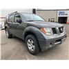 Image 2 : *R* 2006 NISSAN PATHFINDER, 4DR SUV, GREY, VIN 5N1AR18W16C638785,