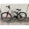 Image 2 : GT AGGRESSOR WHITE / BLACK 21 SPEED FRONT SUSPENSION MOUNTAIN BIKE