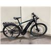 Image 3 : 2 BIKES: GIANT EXPLOR BLACK / YELLOW 9 SPEED ELECTRIC BIKE & GIANT EXPLOR BLACK / BLUE 20 SPEED