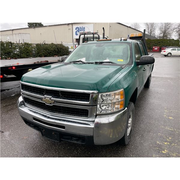 *R* 2009 CHEVROLET SILVERADO 2500 HD, 4 DR CREW CAB PU, GREEN, VIN 1GCHC43K59F109773,