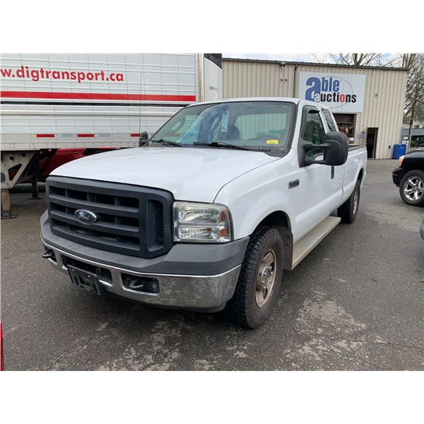 *R* *TOW* 2006 FORD F250, XL SUPER DUTY, 4DR EXT P/U, WHITE, VIN 1FTSX20566ED00648,