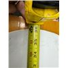 Image 4 : VINTAGE LION BRAND PAINT ADVERTISING THERMOMETER - METAL!