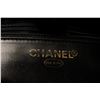 Image 9 : Chanel Black Patent Leather CC Vanity Case