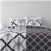 Image 1 : 7-Piece Reversible Microfiber Comforter Bed-in-A-Bag - Full/Queen, Black Mosaic