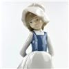 Image 6 : NAO LLADRO DAISA CHEER ME UP GIRL DOG SCULPTURE