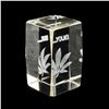 Image 3 : CLEAR GLASS CANNABIS POT LEAF IMAGE PAPERWEIGHT