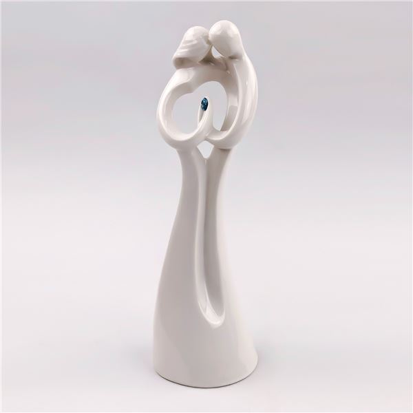 KIM LAWRENCE PORCELAIN SCULPTURE - CIRCLE OF LOVE