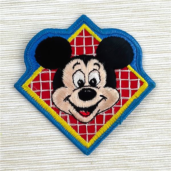 VINTAGE DISNEY TREASURES MICKEY MOUSE PATCH