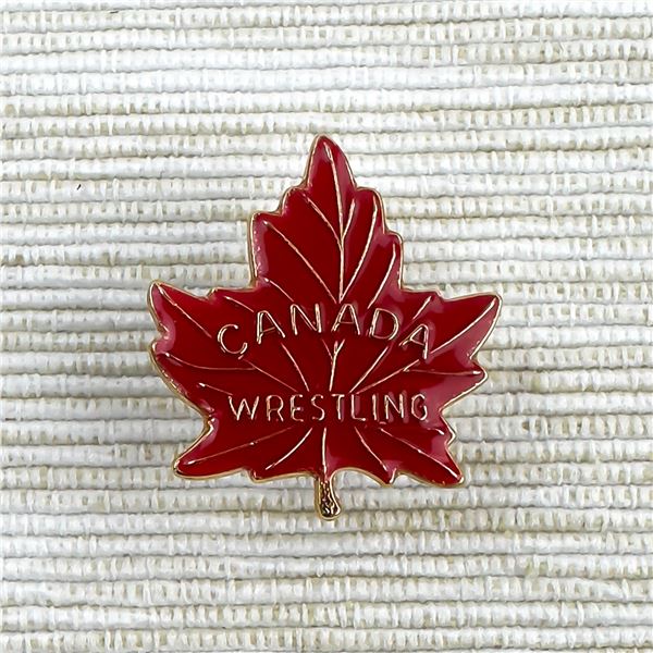 VINTAGE CANADA MAPLE LEAF WRESTLING LAPEL PIN