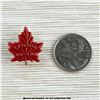 Image 3 : VINTAGE CANADA MAPLE LEAF WRESTLING LAPEL PIN