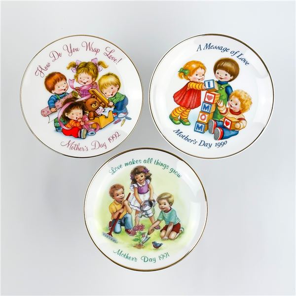 3 SMALL MOTHER’S DAY AVON PLATES - KIDS CHILDREN