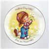 Image 4 : 3 SMALL MOTHER’S DAY AVON PLATES - KIDS CHILDREN