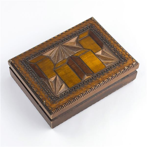 VINTAGE PLAYING CARD BOX FOLK ART WOOD CARVING