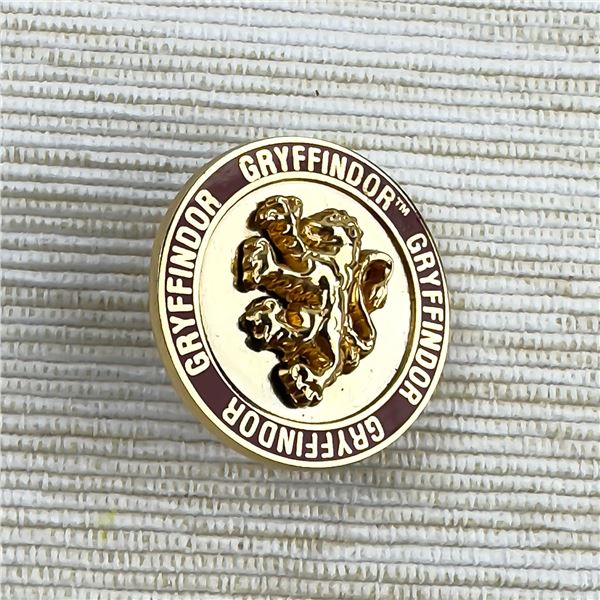 GRYFFINDOR HARRY POTTER UNIVERSAL STUDIOS PIN