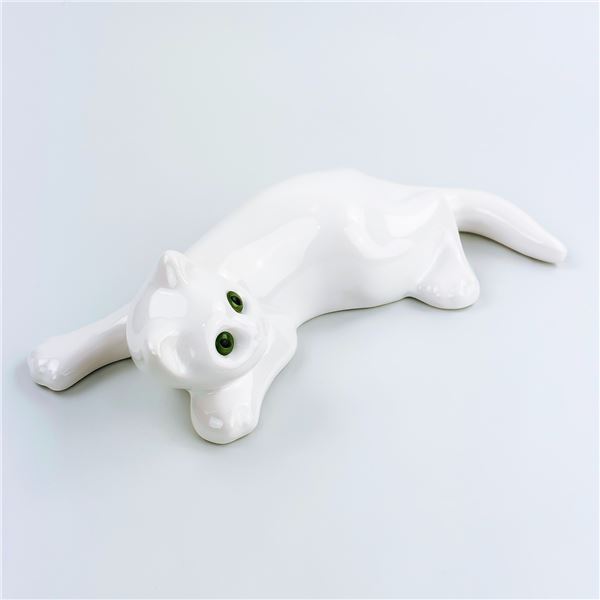 VINTAGE WHITE CERAMIC CAT SCULPTURE - ANIMAL