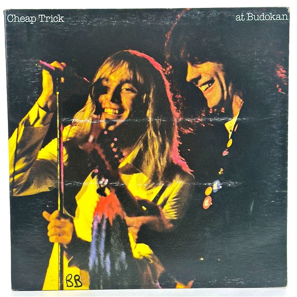 CHEAP TRICK - AT BUDOKAN - VINYL LP RECORD ALBUM