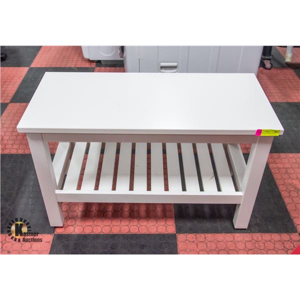 32  X 16  X 20.5  WHITE BENCH