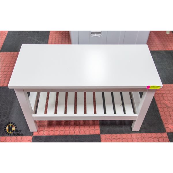 32" X 16" X 20.5" WHITE BENCH