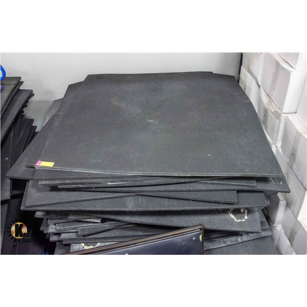 LOT OF RUBBERIZED FLOORING SQUARES