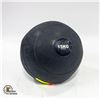 Image 1 : 15KG SAND FILLED MEDICINE BALL + 9LB DUMBELL
