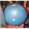 Image 1 : BOSU BALL BALANCE TRAINER