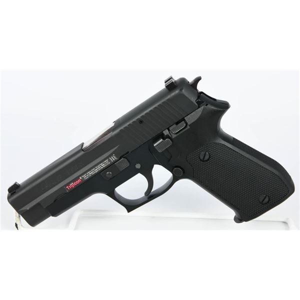 Sig Sauer P220 Semi Auto PIstol .45 ACP