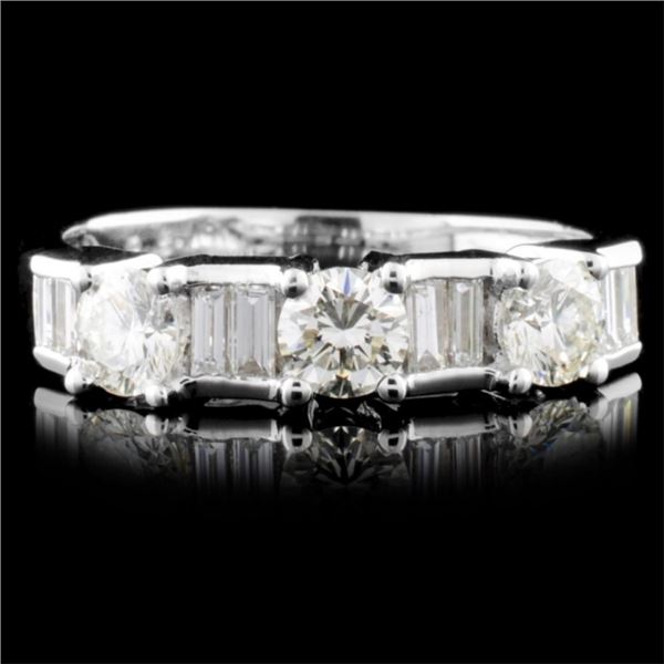 18K Gold Ring with 0.95ctw Diamonds