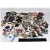 Image 1 : 3.5 POUNDS OF MIXED COSTUME JEWELRY LOT