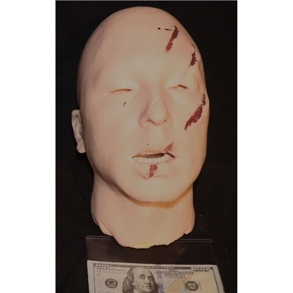 AMERICAN HORROR STORY SILICONE CLAWED SEVERED HEAD WITH TEETH