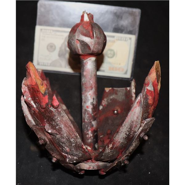 GRAPPLING HOOK VINTAGE & BLOODY