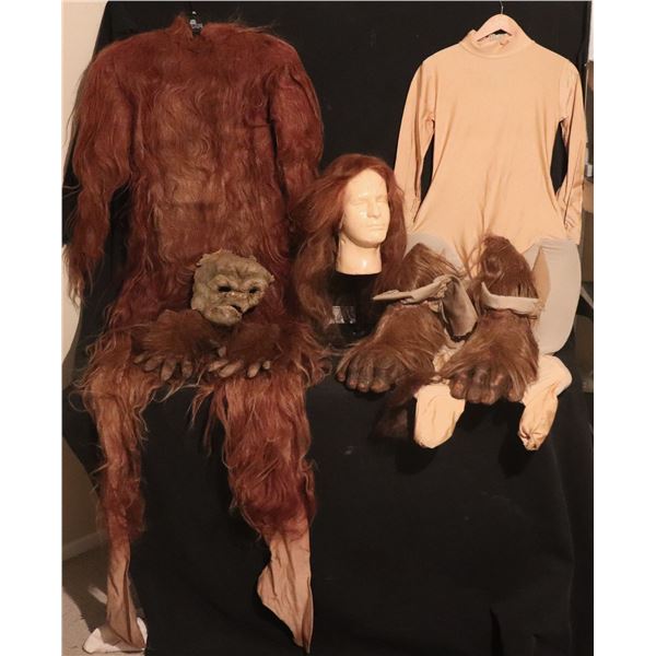 BRUCE ALMIGHTY & THE CABIN THE WOODS COMPLETE BIGFOOT SASQUATCH SUIT