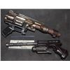 Image 2 : GUARDIANS OF THE GALAXY VOL 2 SCREEN USED TULLK BOTH GUN BLASTER WEAPON SUPER HERO