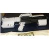 Image 1 : KINGSMAN SCREEN USED PULSE RIFLE A?