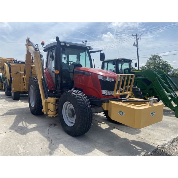 2014 MASSEY FERGUSON 6615 Farm Tractor
