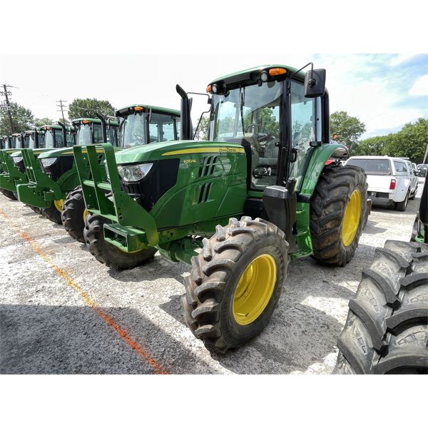 2015 JOHN DEERE 6110M Farm Tractor