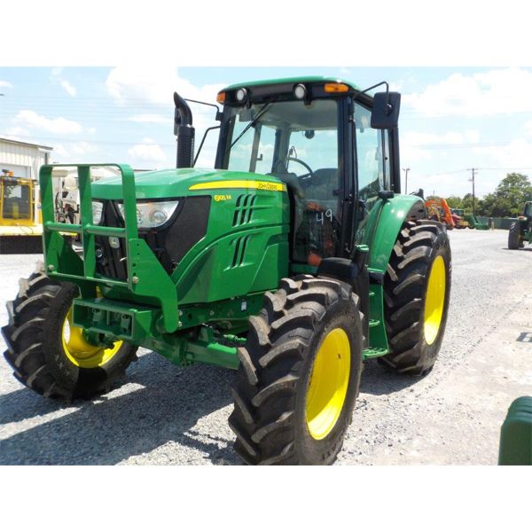 2014 JOHN DEERE 6105M Farm Tractor