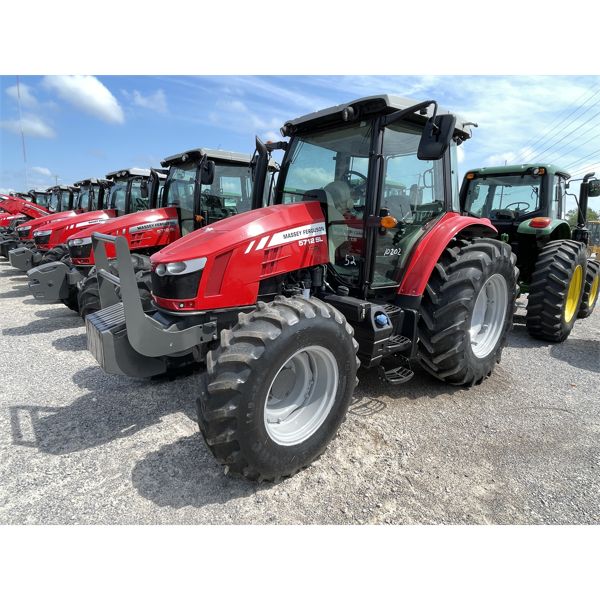 2017 MASSEY FERGUSON 5712 SL Farm Tractor