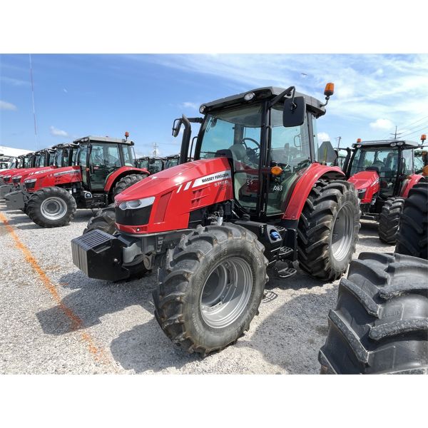 2017 MASSEY FERGUSON 5712 SL Farm Tractor