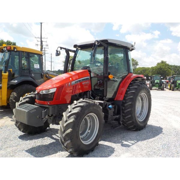 2017 MASSEY FERGUSON 5712 SL Farm Tractor