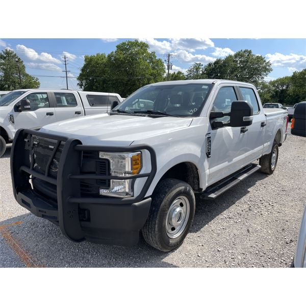 2017 FORD F250 XL Pickup Truck