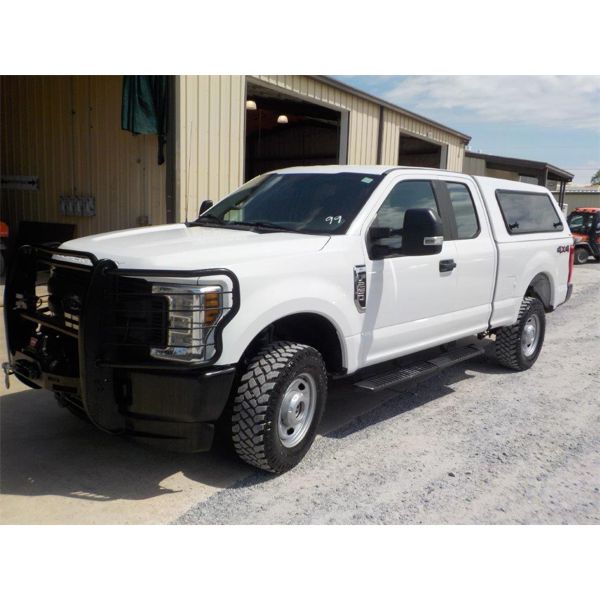 2018 FORD F250 XL Pickup Truck