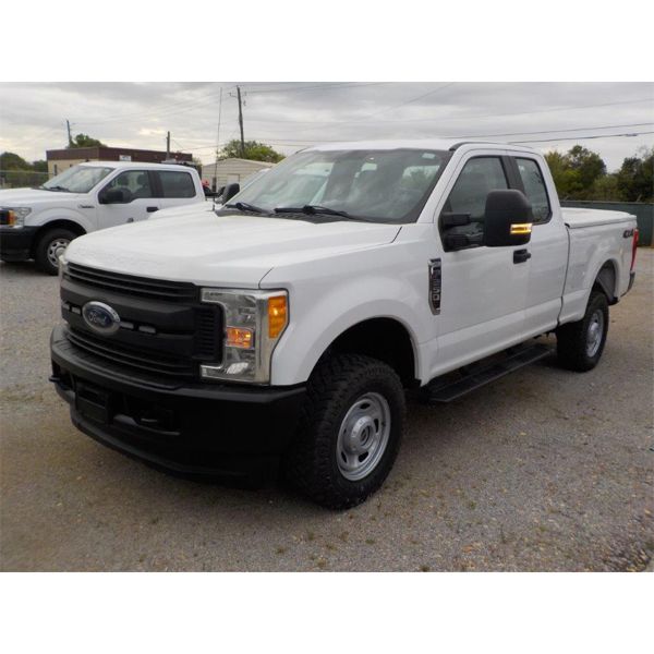 2017 FORD F250 XL Pickup Truck