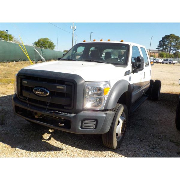 2016 FORD F450 XL Cab and Chassis Truck